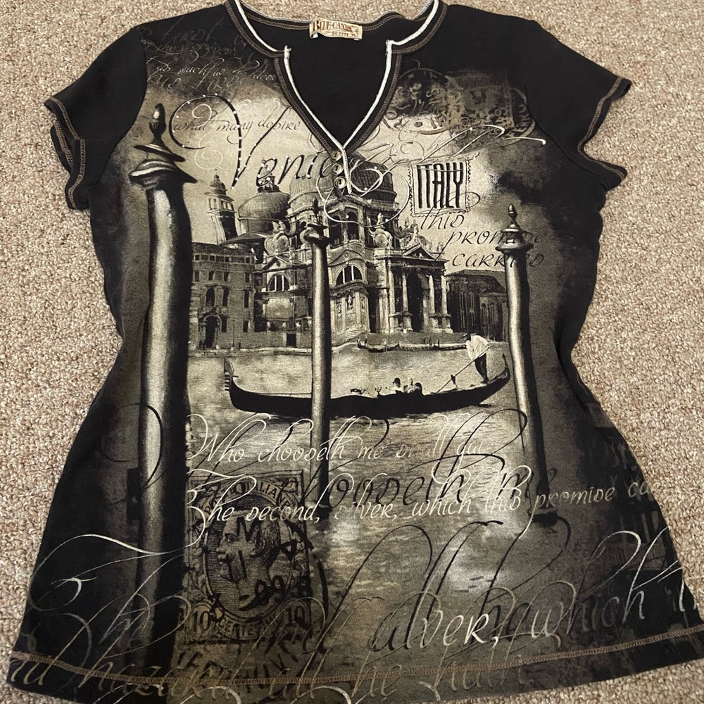 2000s graphic tee